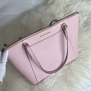 Michael Kors shoulder bag in used condition